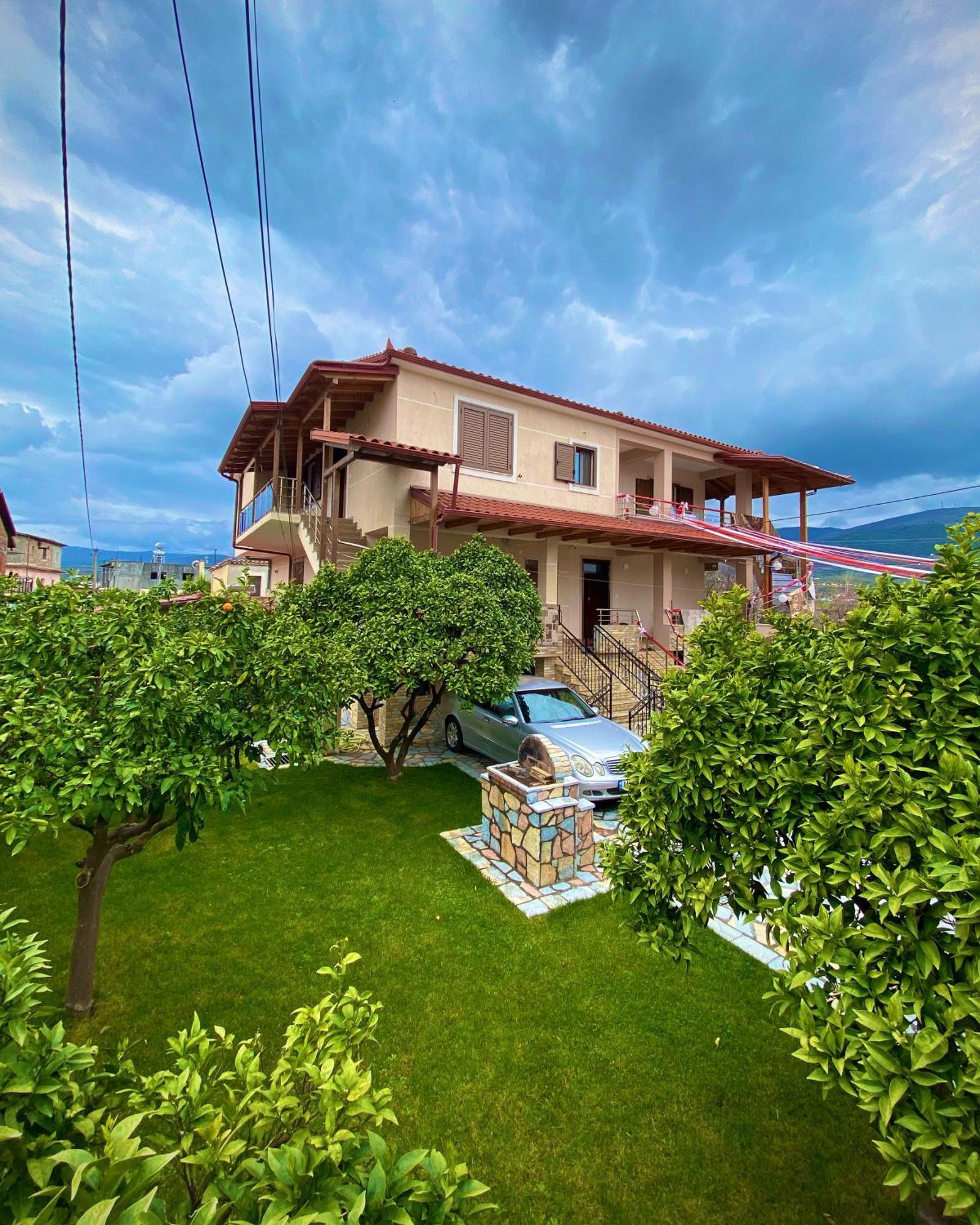 Villa Berat Buitenkant foto
