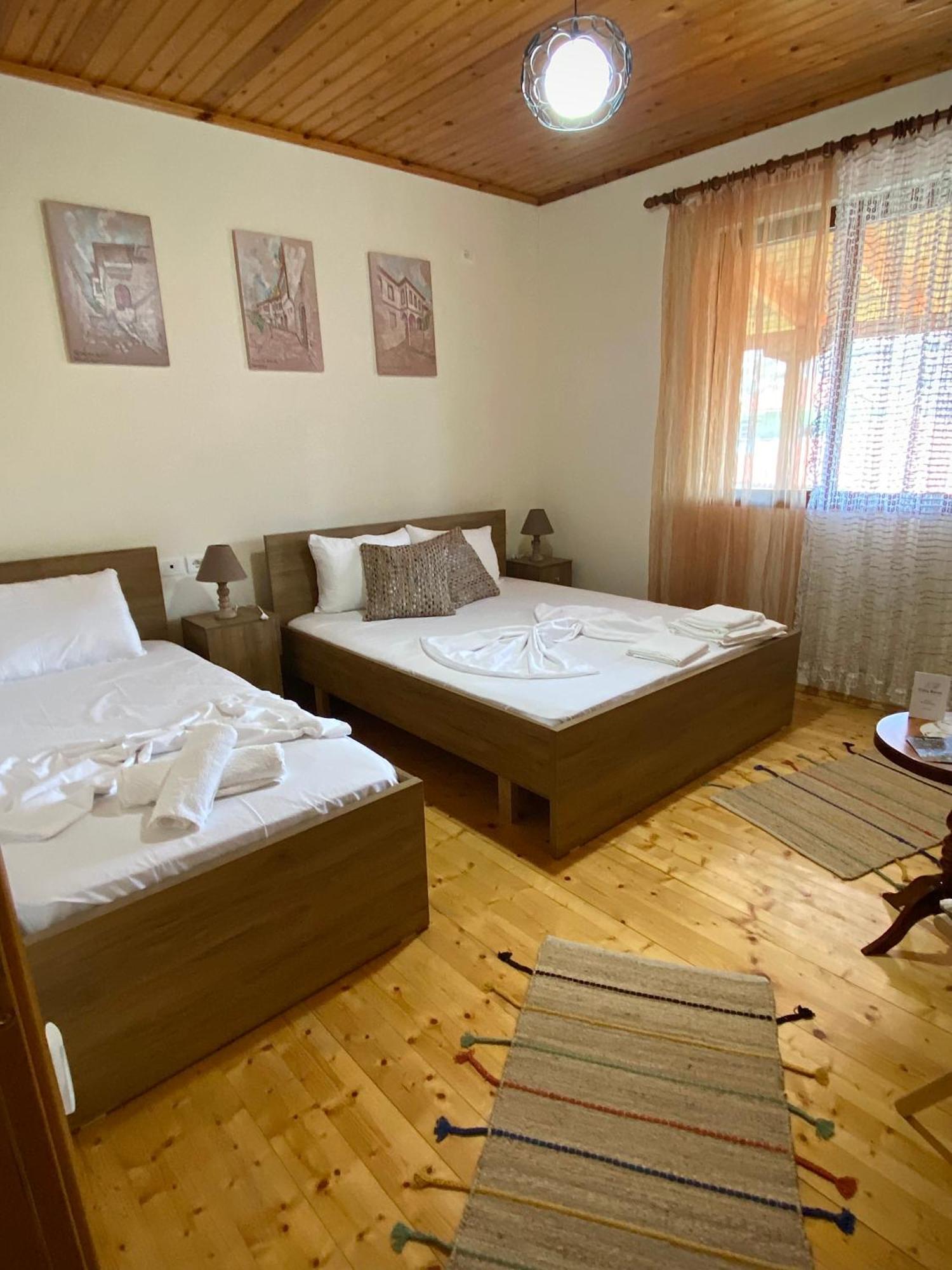 Villa Berat Buitenkant foto
