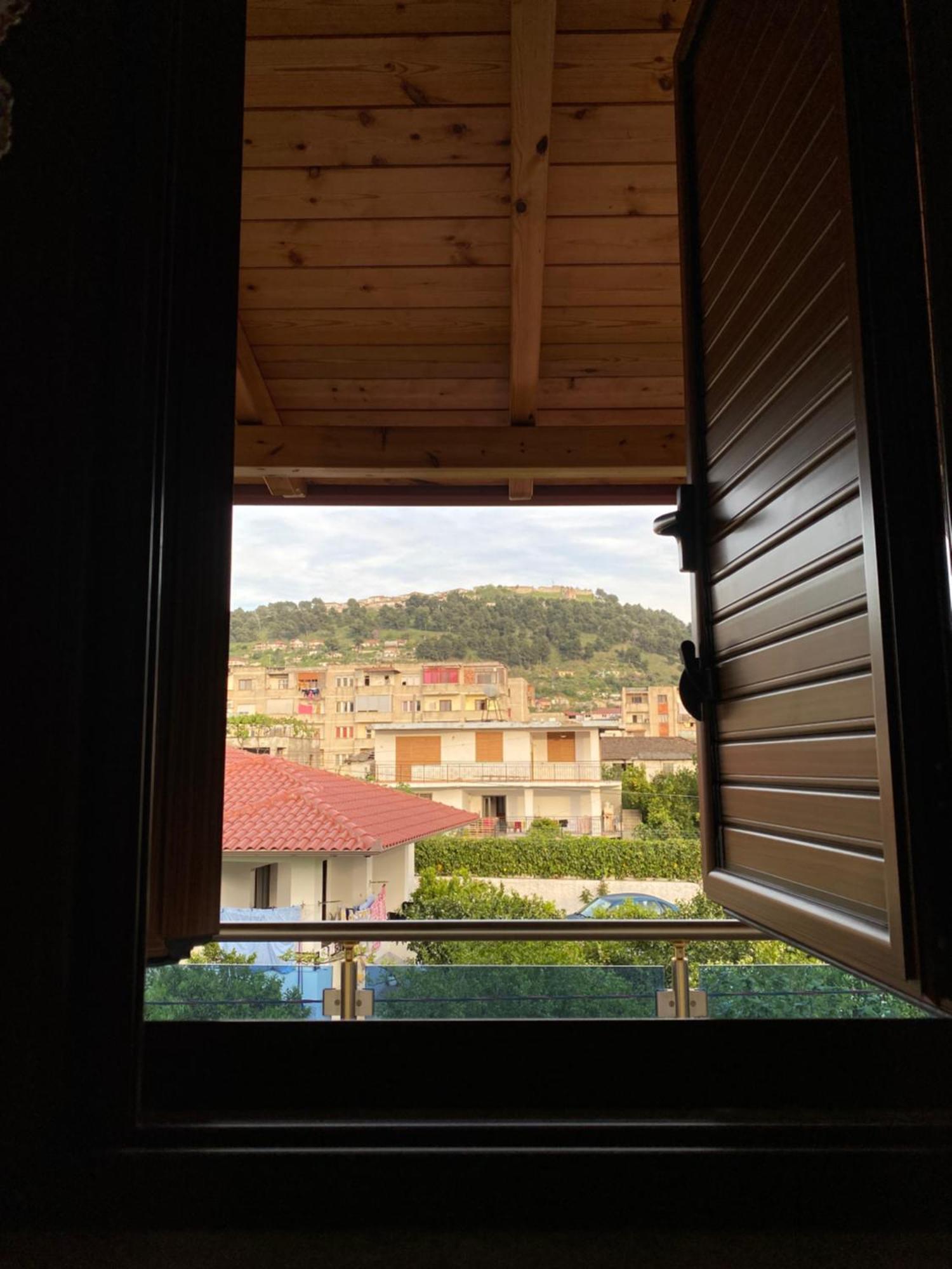 Villa Berat Buitenkant foto