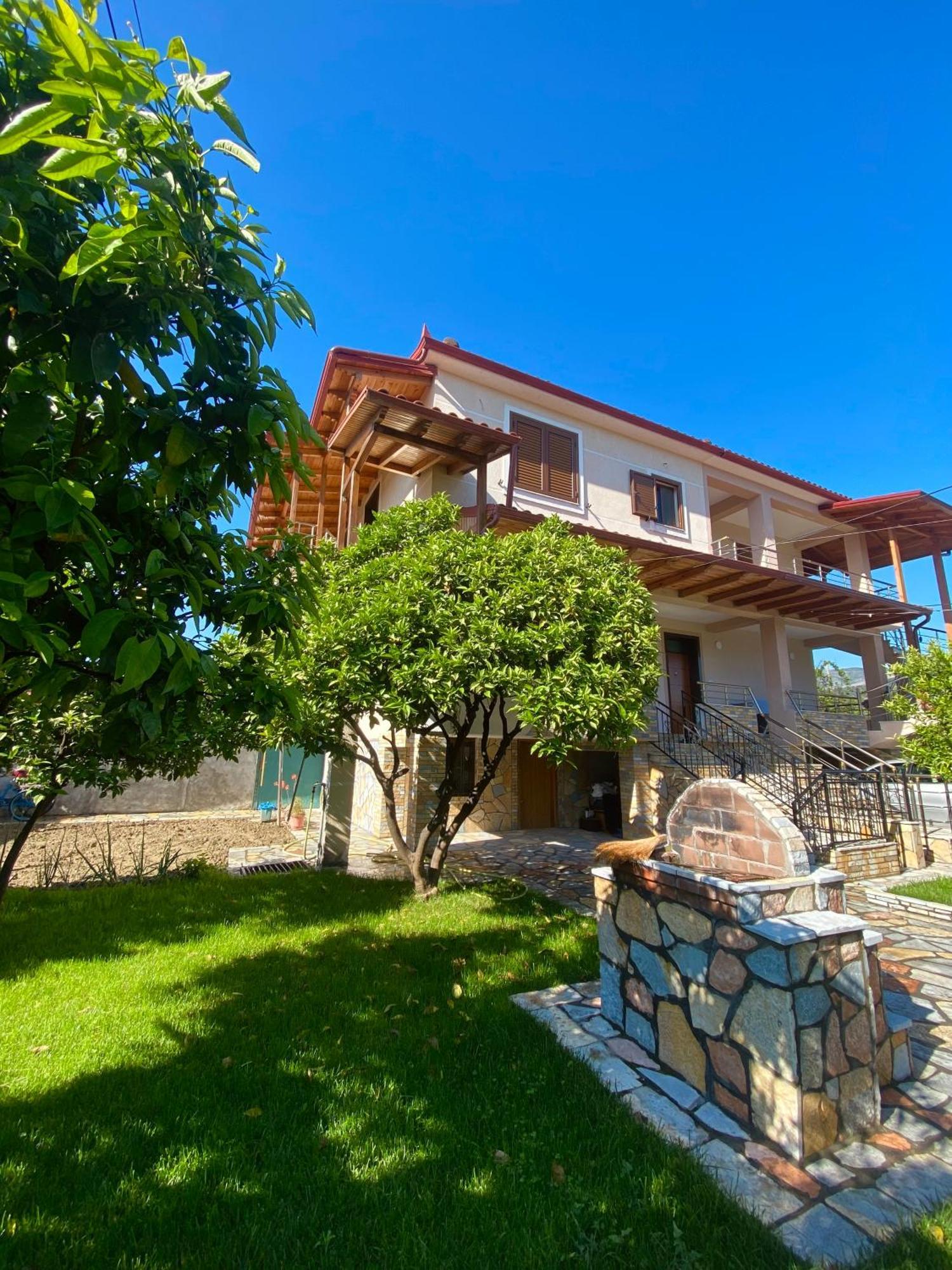 Villa Berat Buitenkant foto