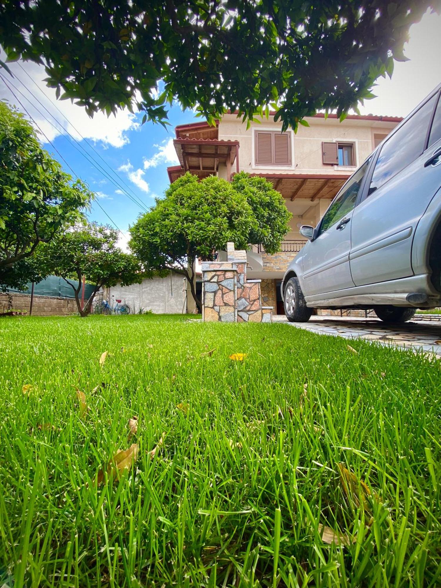 Villa Berat Buitenkant foto