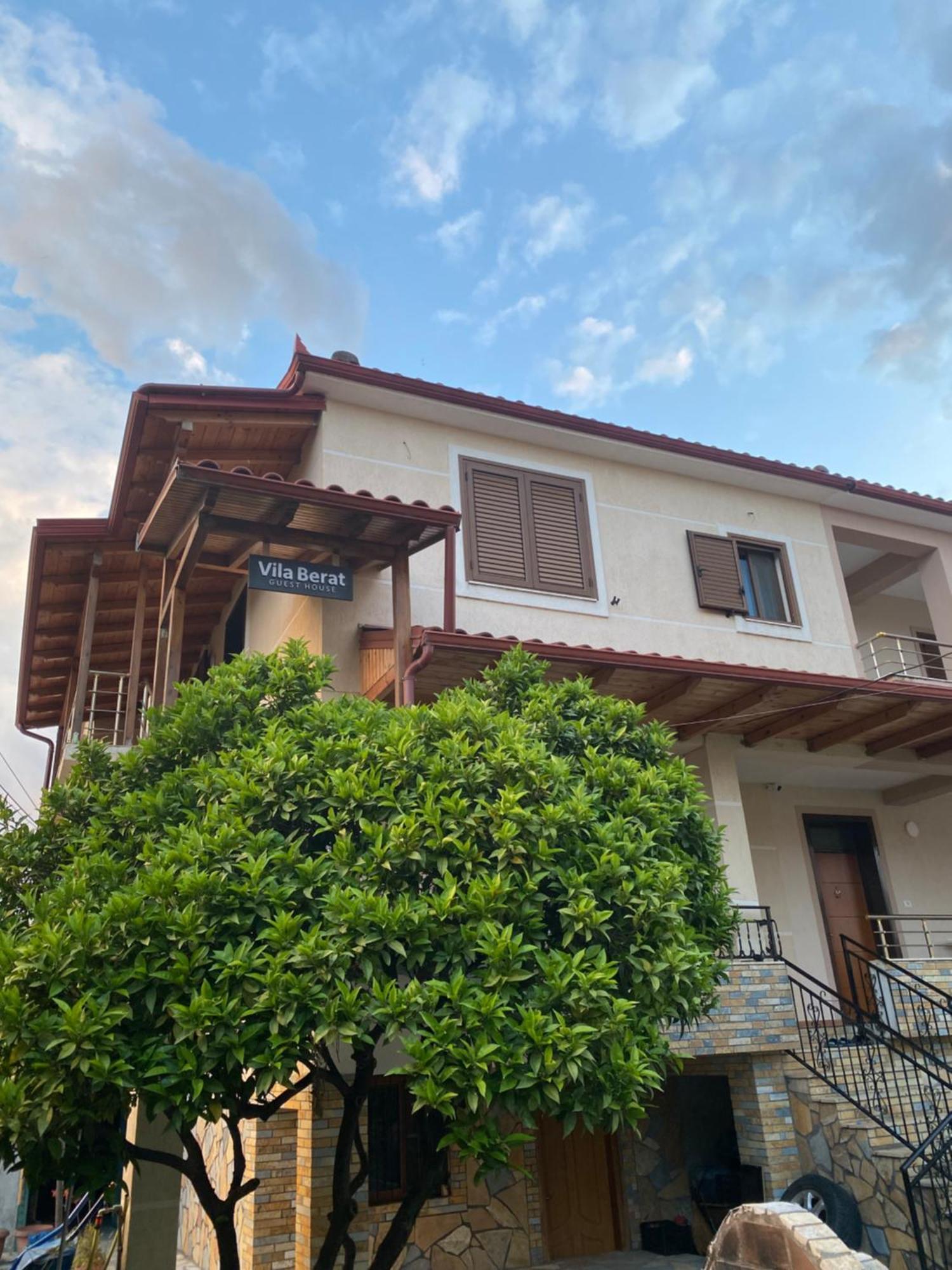 Villa Berat Buitenkant foto