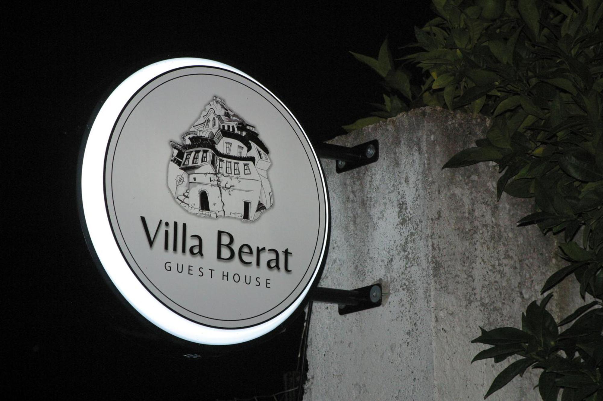 Villa Berat Buitenkant foto