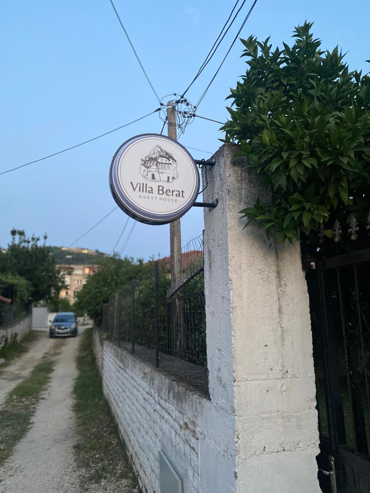 Villa Berat Buitenkant foto